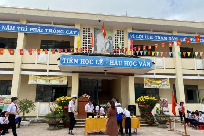 PHÁT ĐỘNG PHONG TRÀO ” NUÔI HEO ĐẤT” GIÚP BẠN VƯỢT KHÓ ĐẾN TRƯỜNG NĂM HỌC 2023-2024
